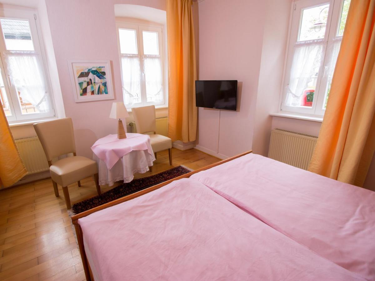 Hotel Zur Post - Burg An Der Mosel Room photo
